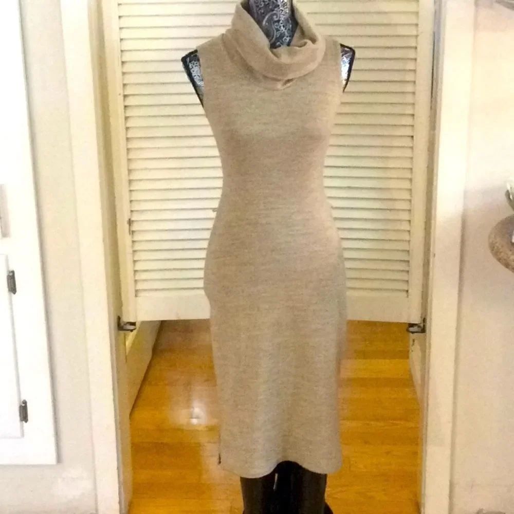 NWT F21 knee length taupe neutral colored knit sweater dress M Day to NIght!